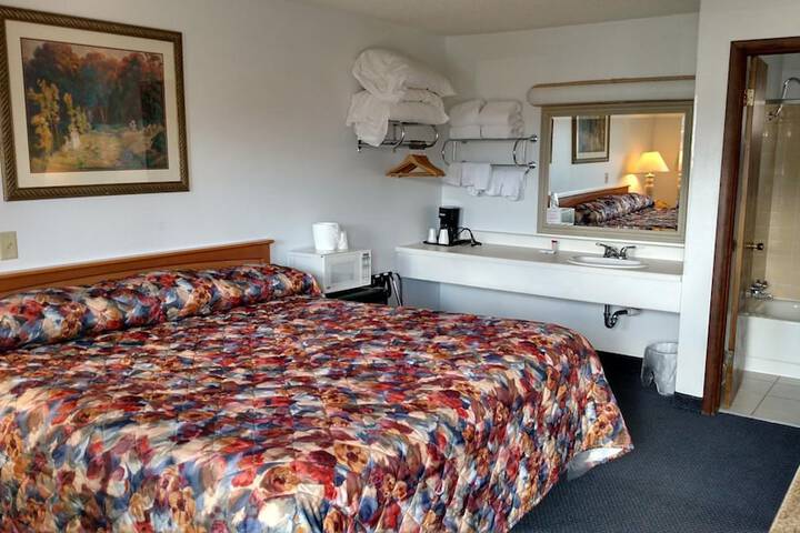 Room 8 of 29