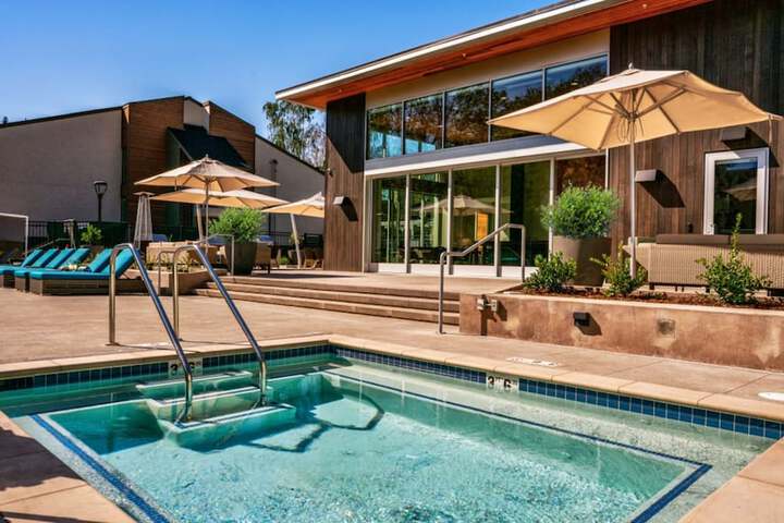 Pool 22 of 29