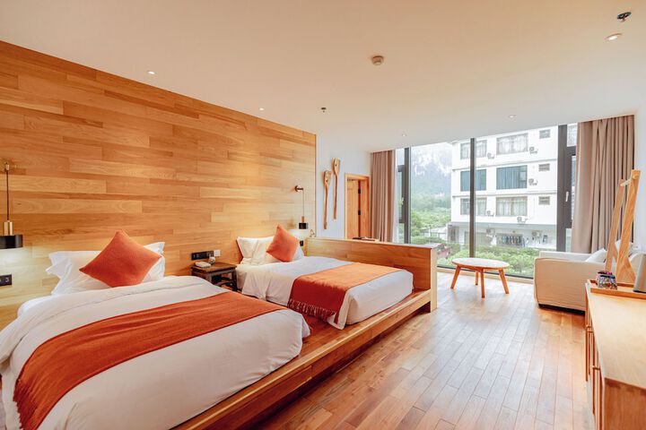Room 20 of 147