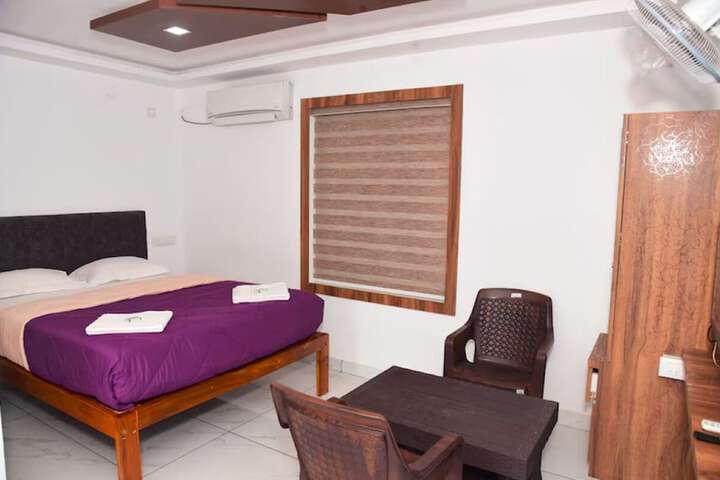 Room 17 of 60