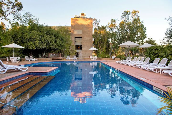 Pool 60 of 119