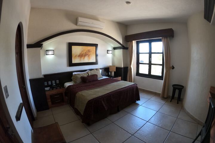 Room 9 of 40