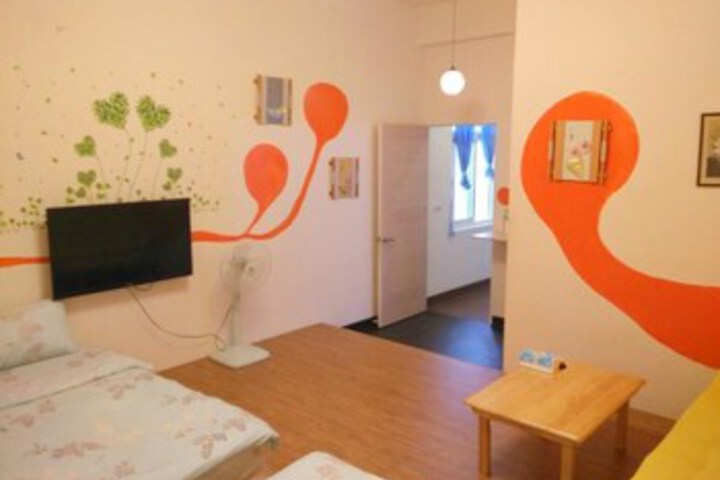 Room 14 of 22