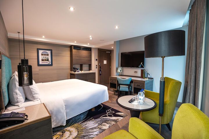 Room 48 of 114