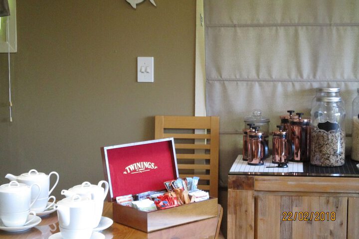 Breakfast/Coffee Service 25 of 36