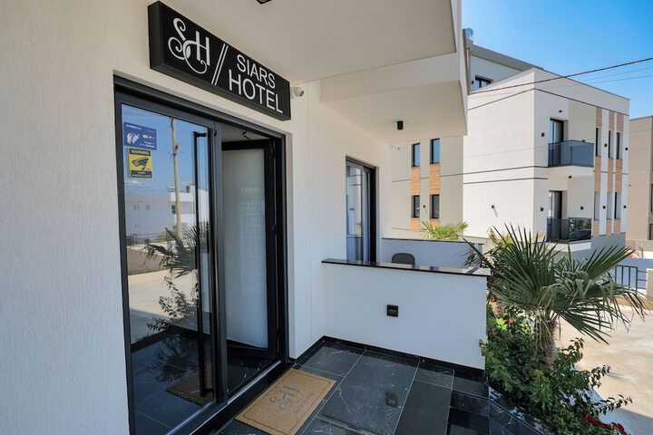 Hotel 122 of 140
