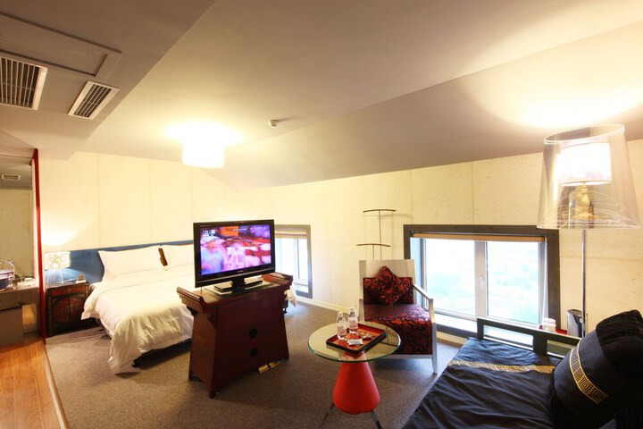 Room 7 of 39