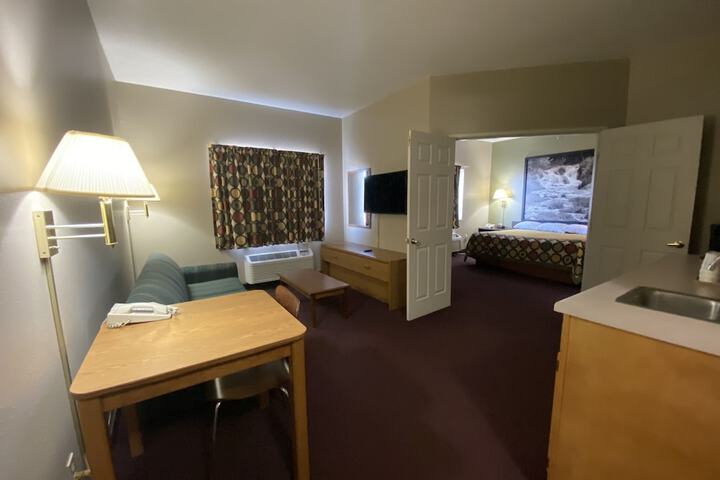 Room 16 of 31
