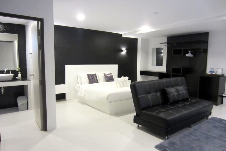 Room 34 of 63