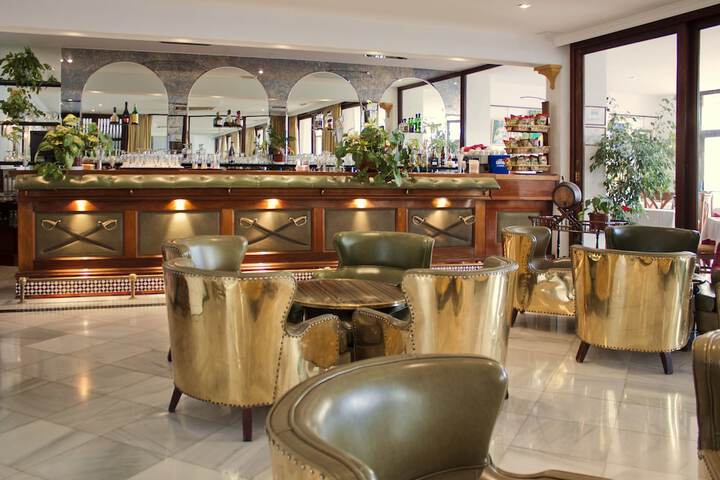 Guest Lobby