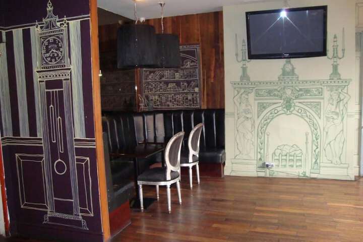 Lounge 50 of 59