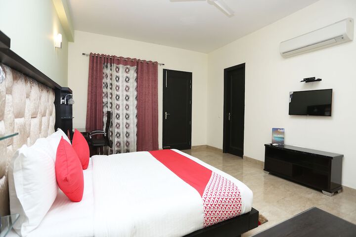 Room 18 of 29