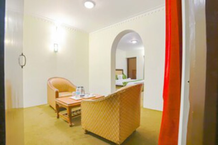 Room 17 of 34