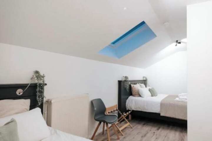 Room 4 of 19