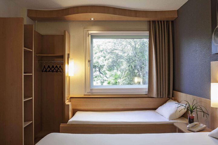 Room 8 of 21