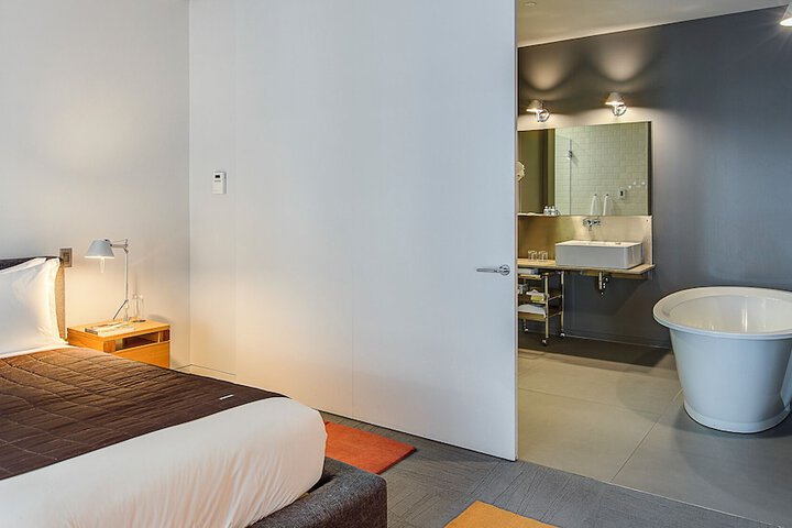 Room 56 of 118