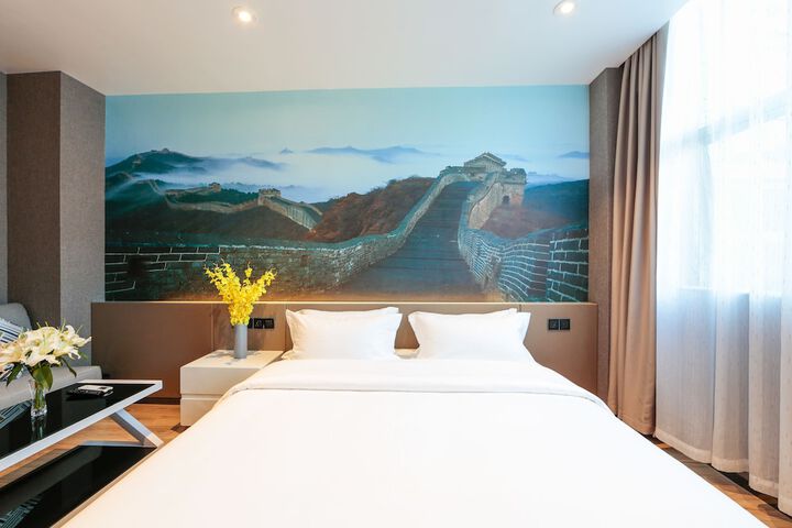 Room 8 of 46