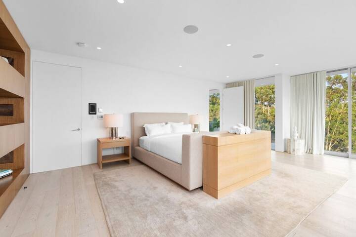 Room 5 of 35