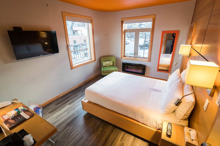 Room 10 of 78