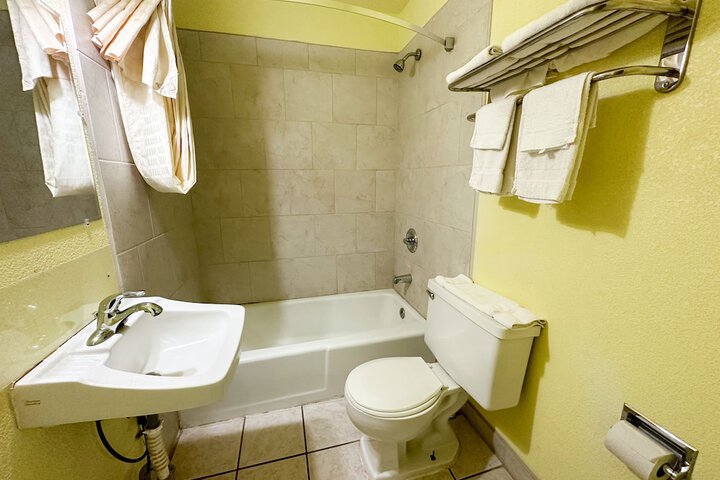 Room 20 of 23