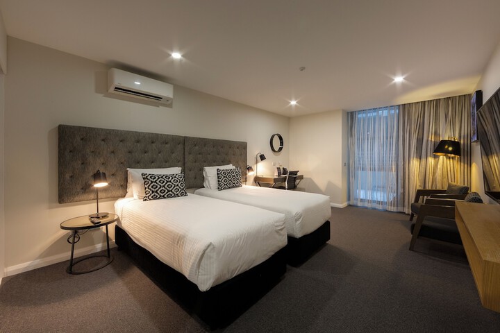 Room 6 of 43