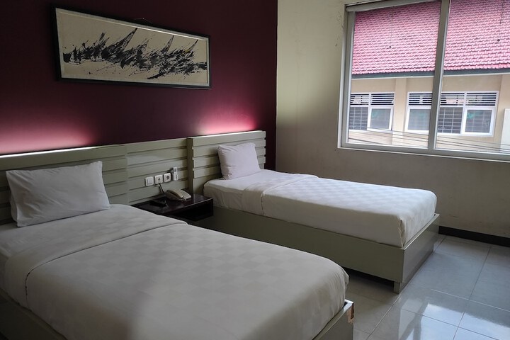 Room 10 of 22