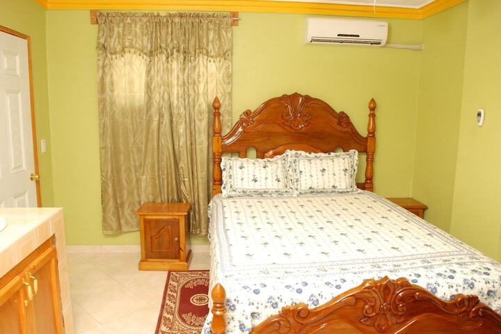 Room 5 of 40