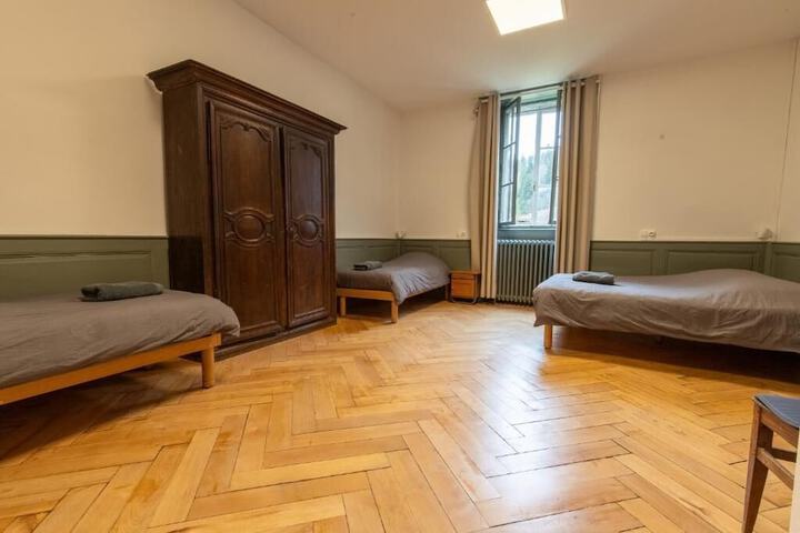 Room 16 of 113