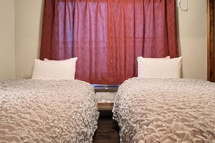 Room 15 of 51