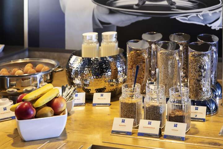 Breakfast/Coffee Service 19 of 28