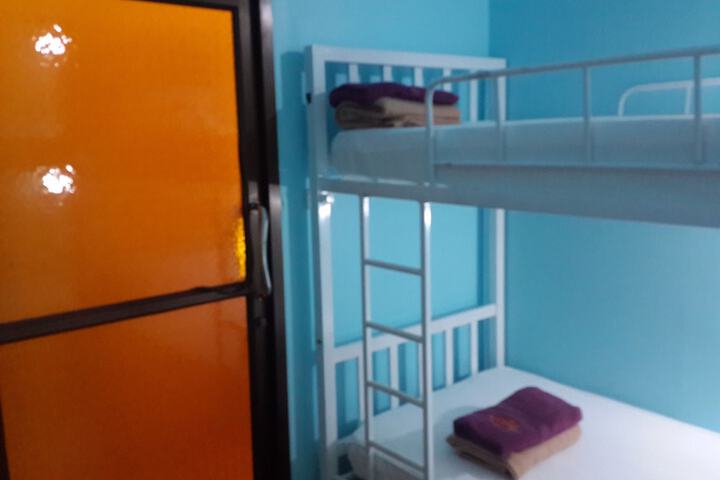 Room 12 of 18