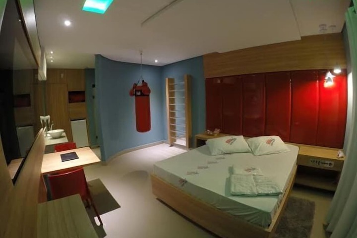 Room 18 of 61