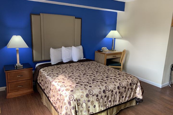 Queen Bed Accessible (6 of 23)