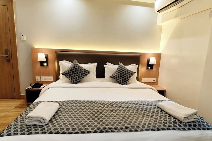 Room 4 of 29