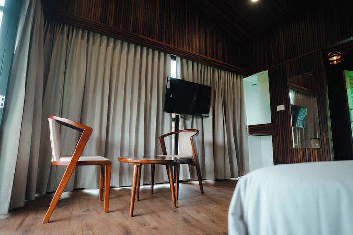 Room 6 of 69