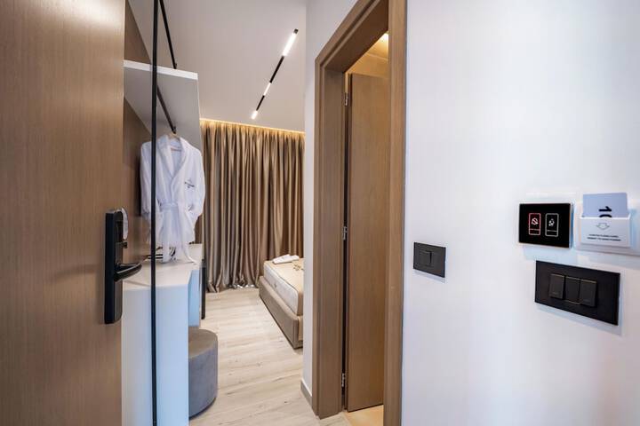 Room 57 of 244