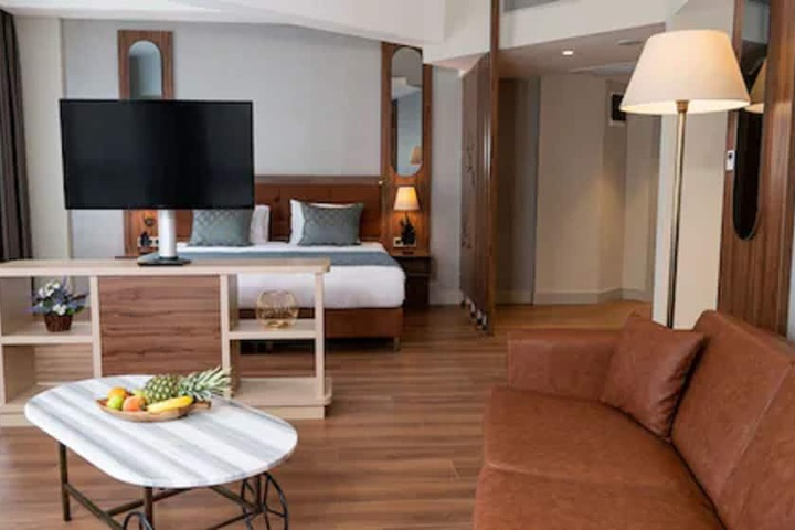 Room 45 of 110
