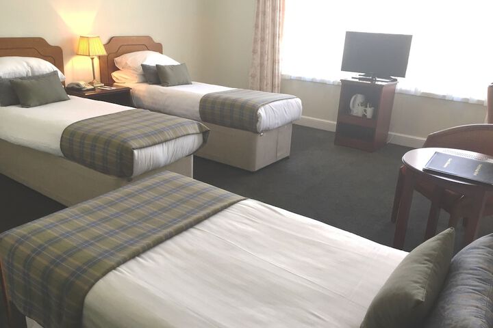 Room 49 of 153