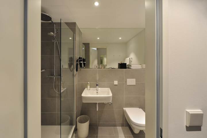 Room 44 of 75