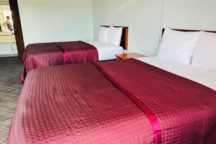 Room 35 of 74