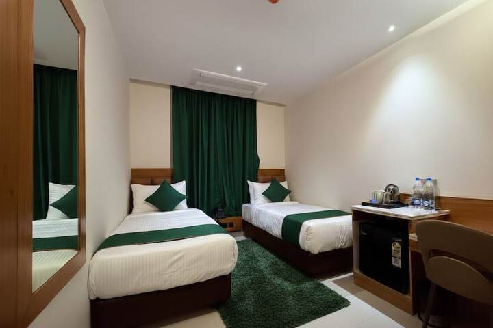 Room 6 of 24