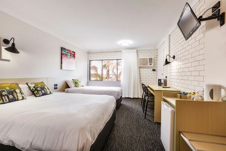 Room 6 of 58
