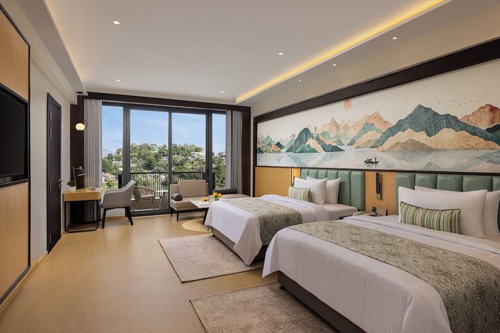 Room 8 of 17