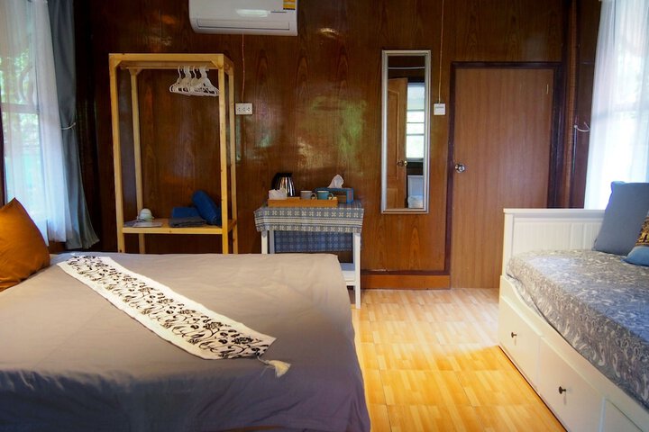Room 16 of 106