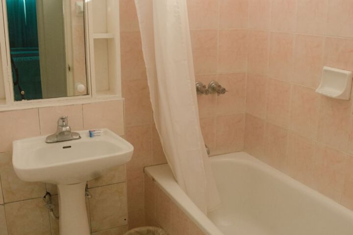 Room 64 of 110
