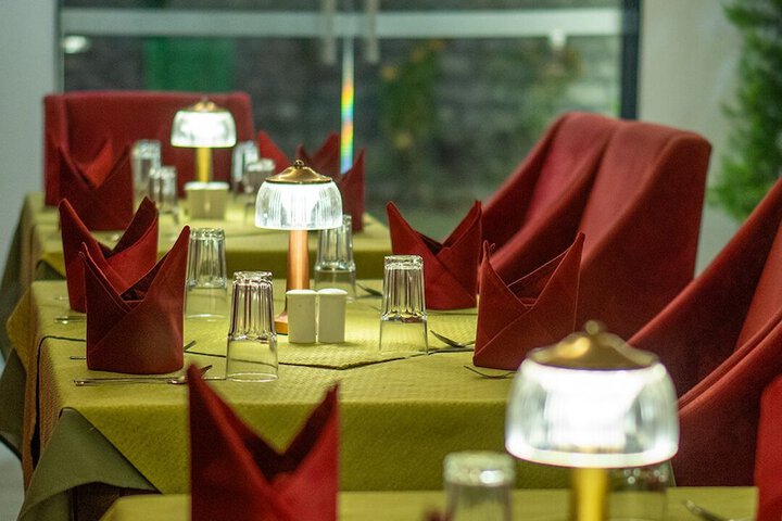 Dining 57 of 76