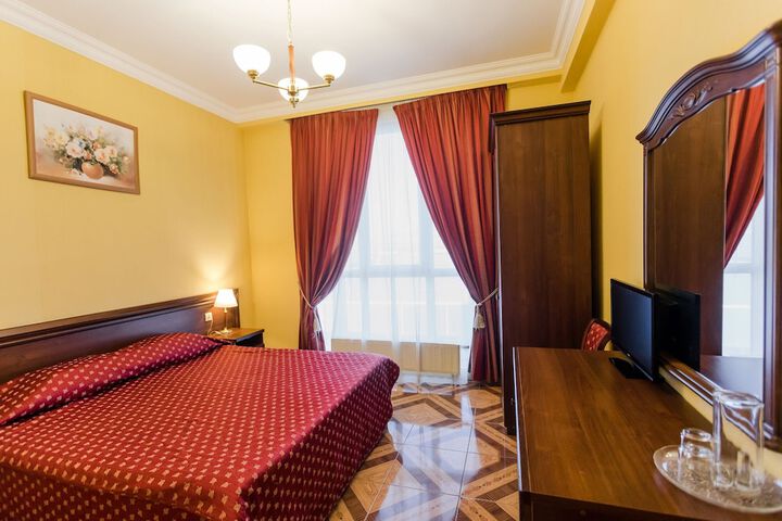 Room 8 of 50