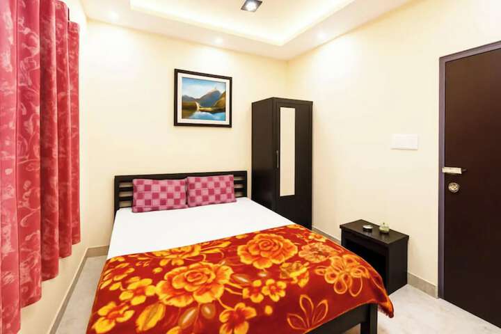 Room 6 of 11