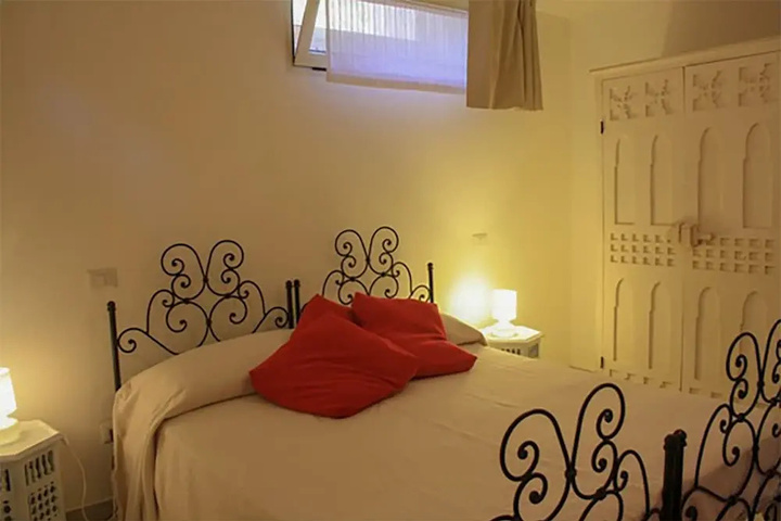 Room 4 of 23