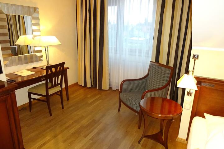 Room 17 of 71